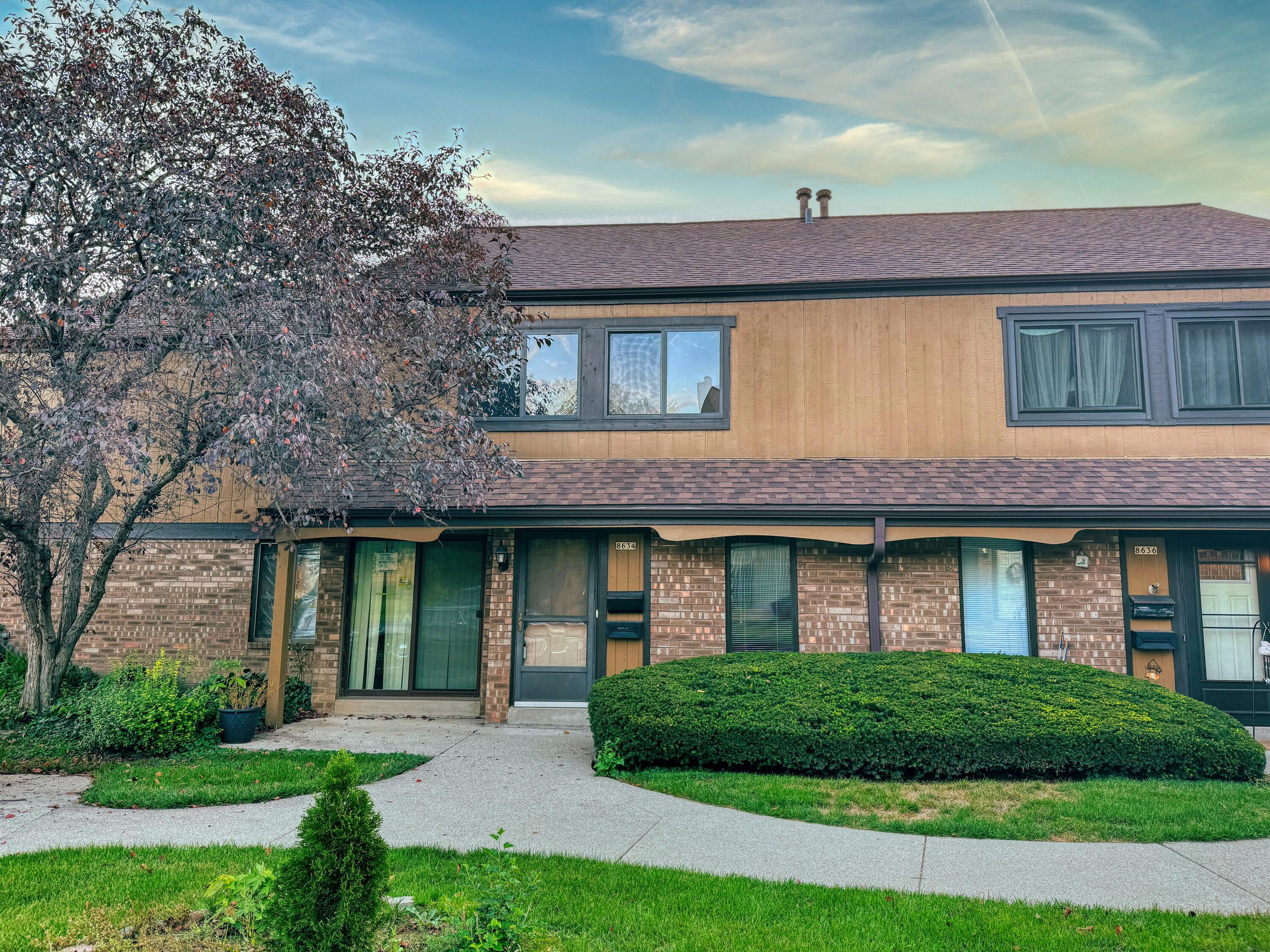 8634 North Servite Dr