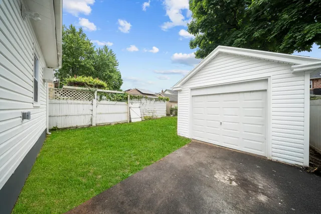 $879,000 | 110-28 213th Street | Bellaire Estates