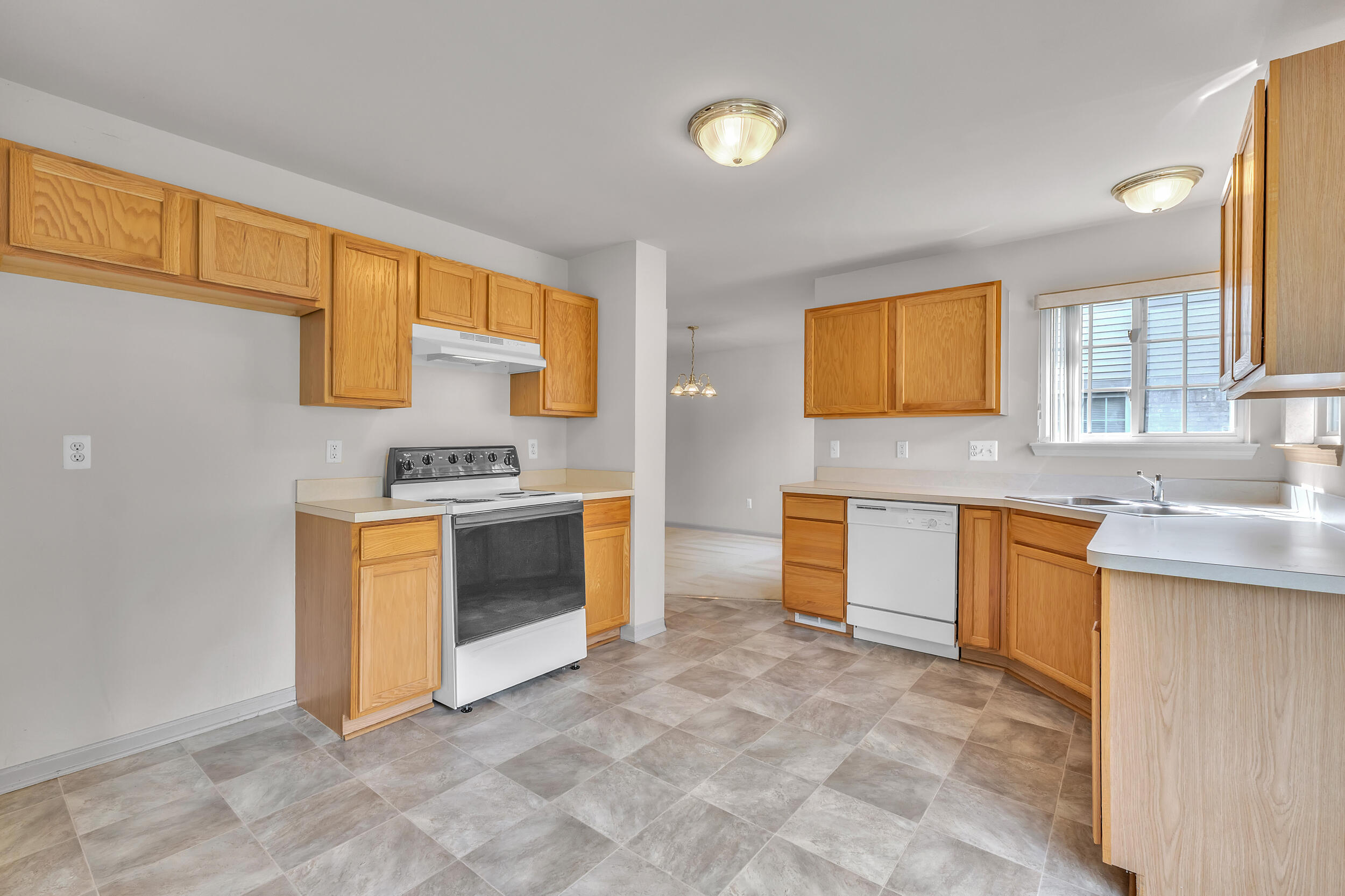 4154 Strathmore Lane Canton, MI 48188 - Photo 17 of 51 strathmore-16