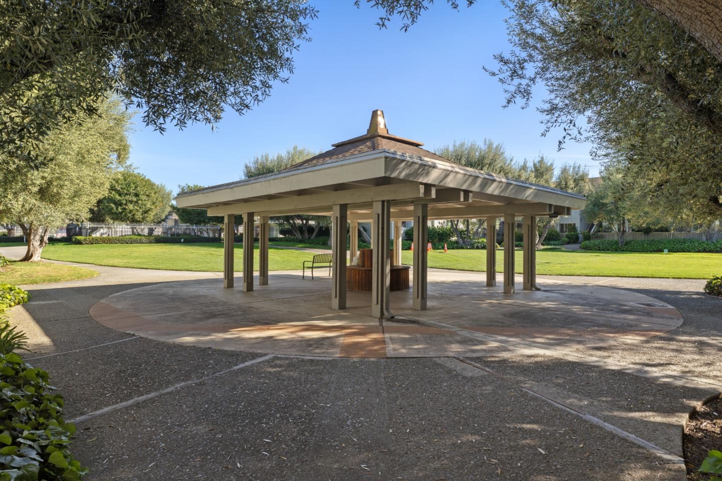 255 South Rengstorff Avenue, Unit 172 Mountain View, CA 94040 - Photo 13 of 14