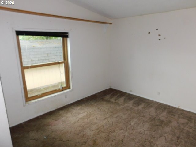 406 Chicago Street Northeast Albany, OR 97321 - Photo 13 of 19