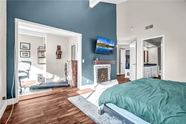 $1,040,000 | 16501 Bordeaux Lane, Unit 211, Huntington Beach, CA 92649