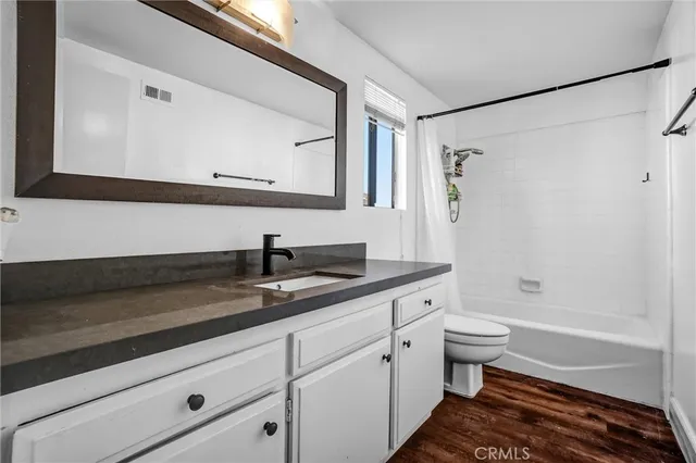 $1,075,000 | 16501 Bordeaux Lane, Unit 211, Huntington Beach, CA 92649