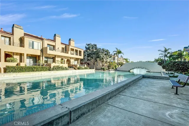 $1,075,000 | 16501 Bordeaux Lane, Unit 211, Huntington Beach, CA 92649