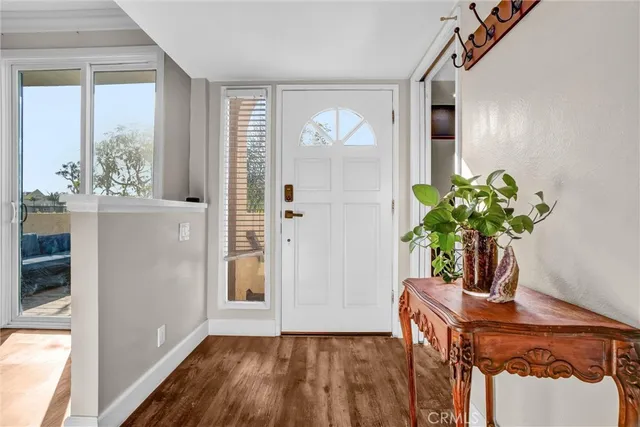 $1,075,000 | 16501 Bordeaux Lane, Unit 211, Huntington Beach, CA 92649