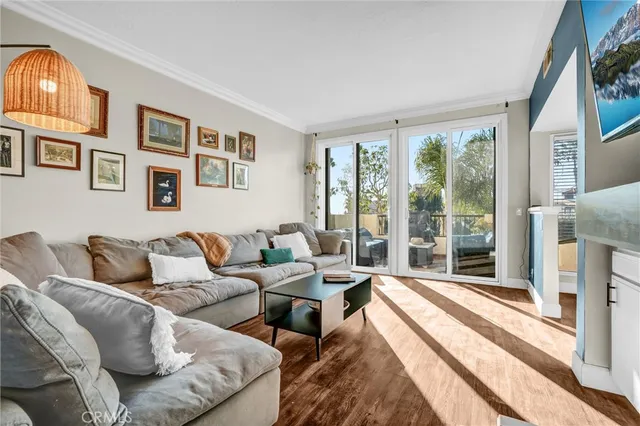 $1,075,000 | 16501 Bordeaux Lane, Unit 211, Huntington Beach, CA 92649