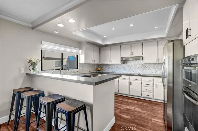 $1,075,000 | 16501 Bordeaux Lane, Unit 211, Huntington Beach, CA 92649