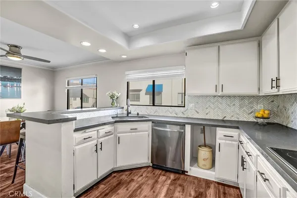 $1,040,000 | 16501 Bordeaux Lane, Unit 211, Huntington Beach, CA 92649