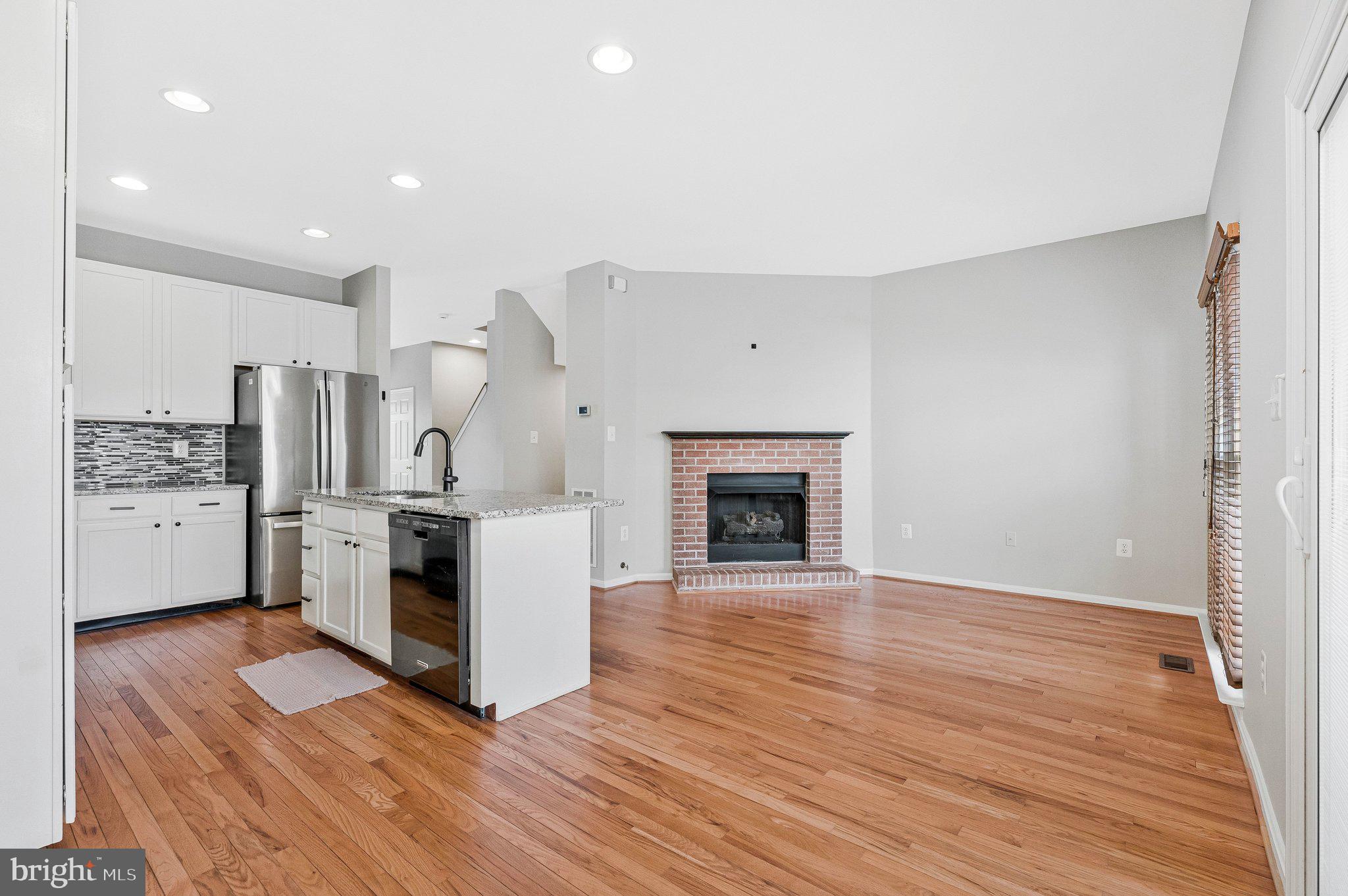 22011 Box Car Square Sterling, VA 20166 - Photo 9 of 45 Dining Area with Gas Fireplace