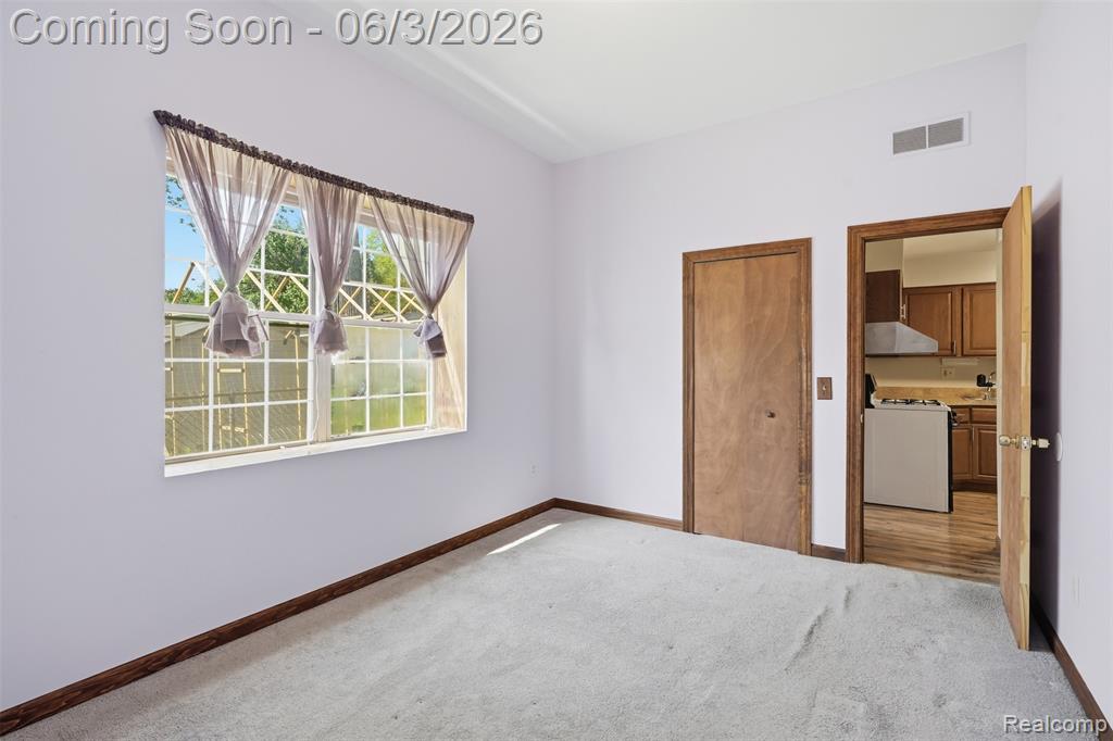 5634 Chicago Road Warren, MI 48092 - Photo 19 of 38