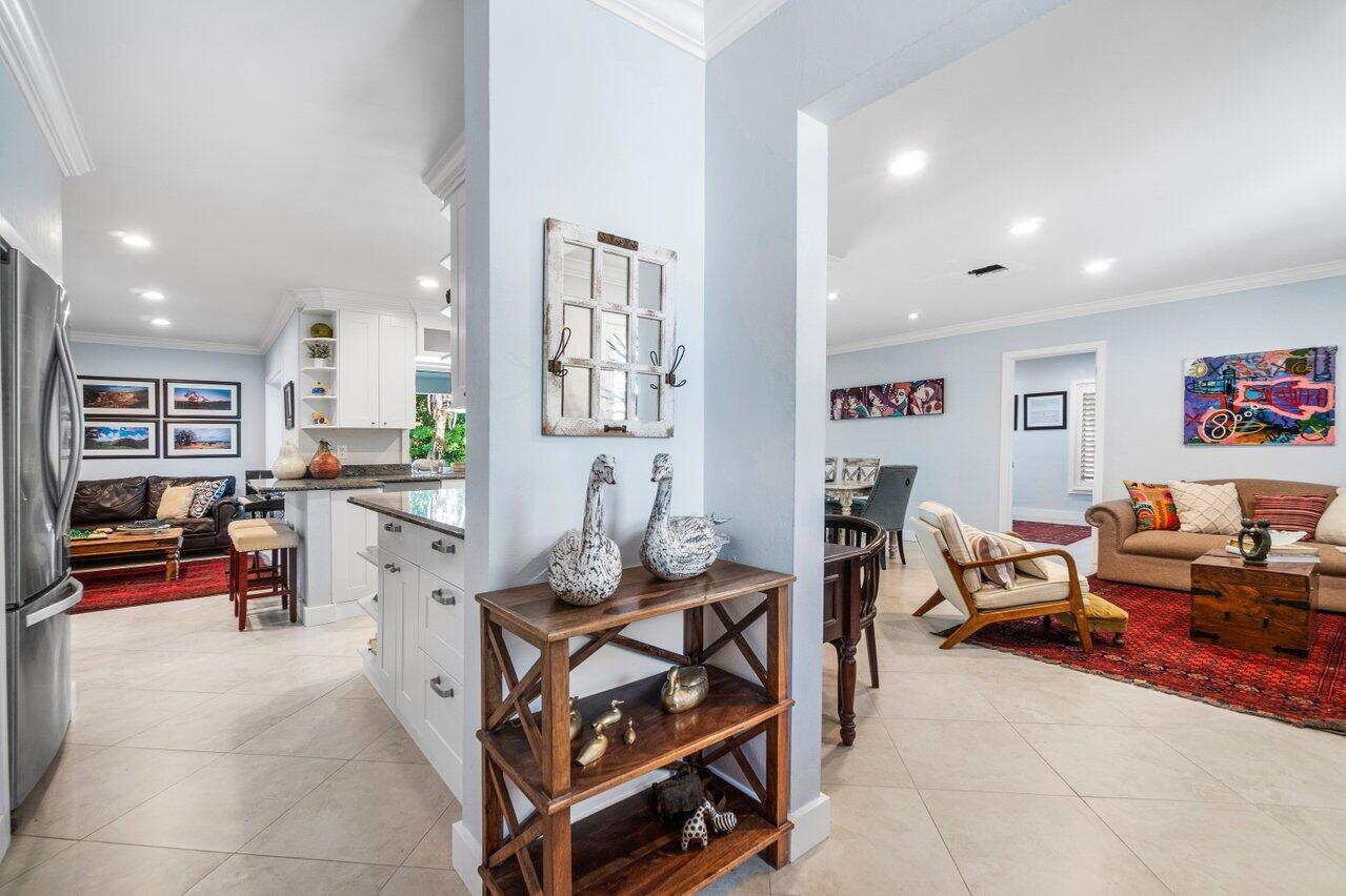 605 Northwest 10th Court Boca Raton, FL 33486 - Photo 12 of 30 Great flow between living areas