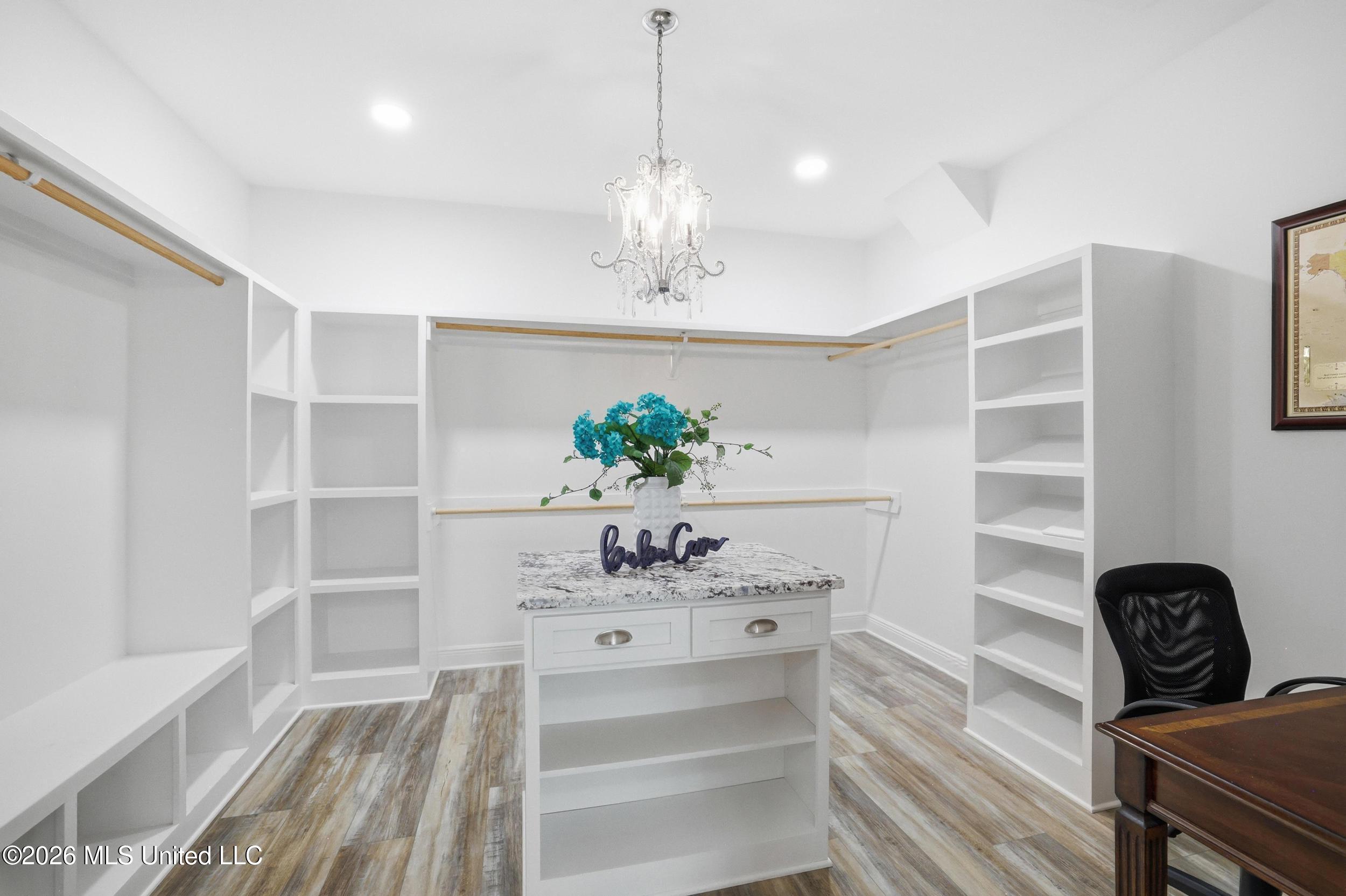 10093 East Shorecrest Road Biloxi, MS 39532 - Photo 32 of 56 52_r6__5160_autoremove_31007917