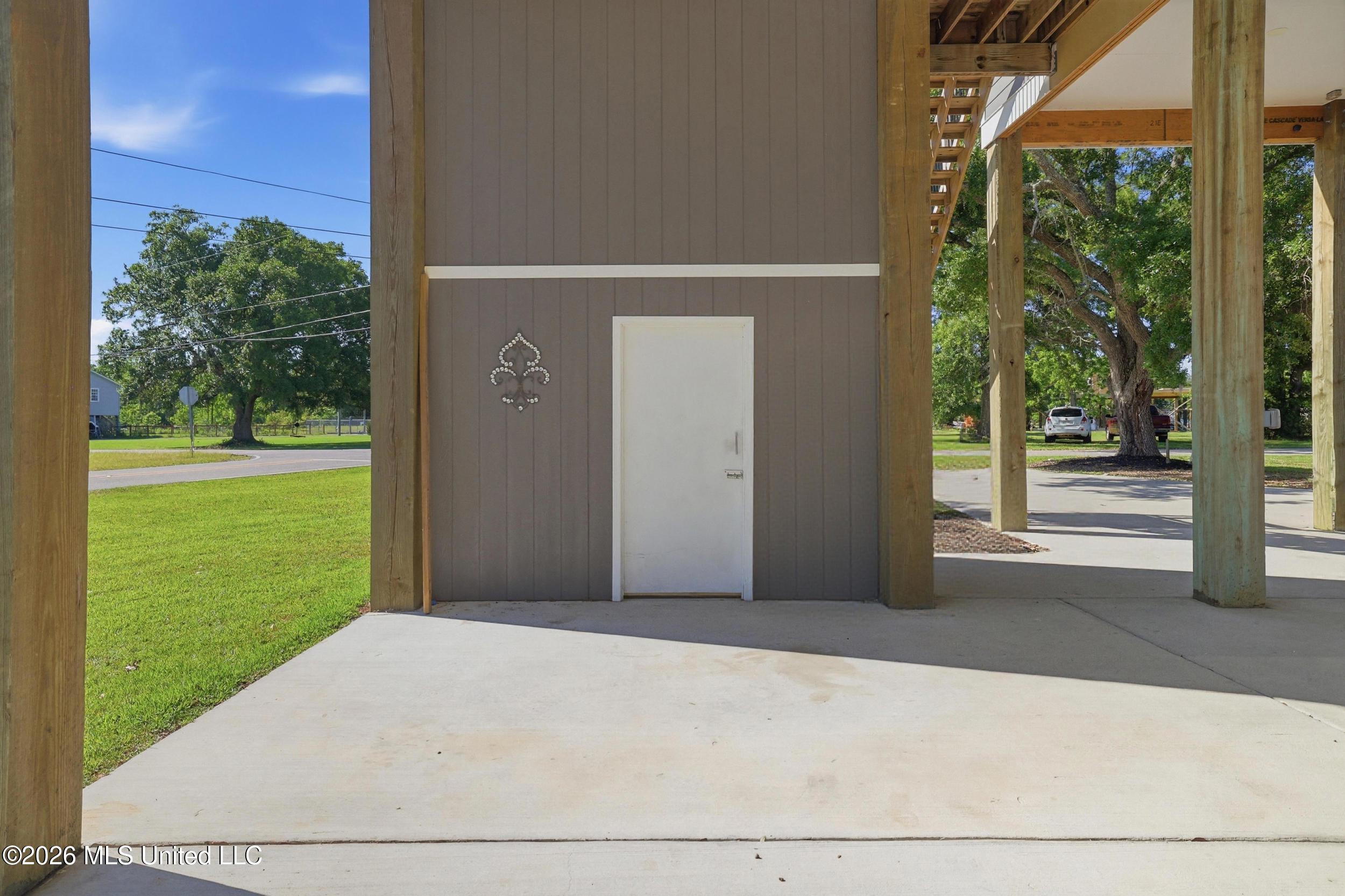 10093 East Shorecrest Road Biloxi, MS 39532 - Photo 46 of 56 70_r6__4964_autoremove_31003547_autoremo