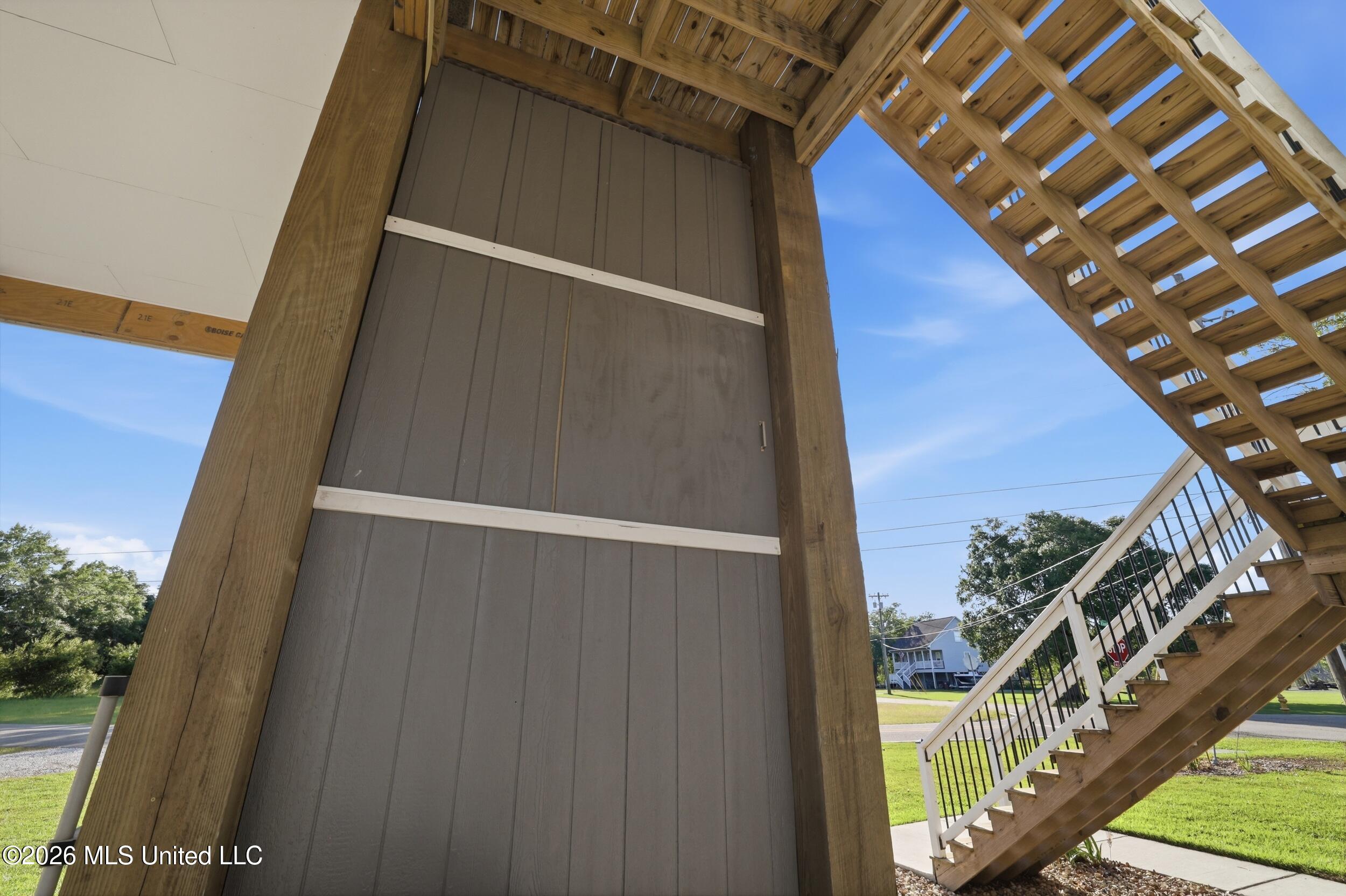 10093 East Shorecrest Road Biloxi, MS 39532 - Photo 48 of 56 72_r6__5343