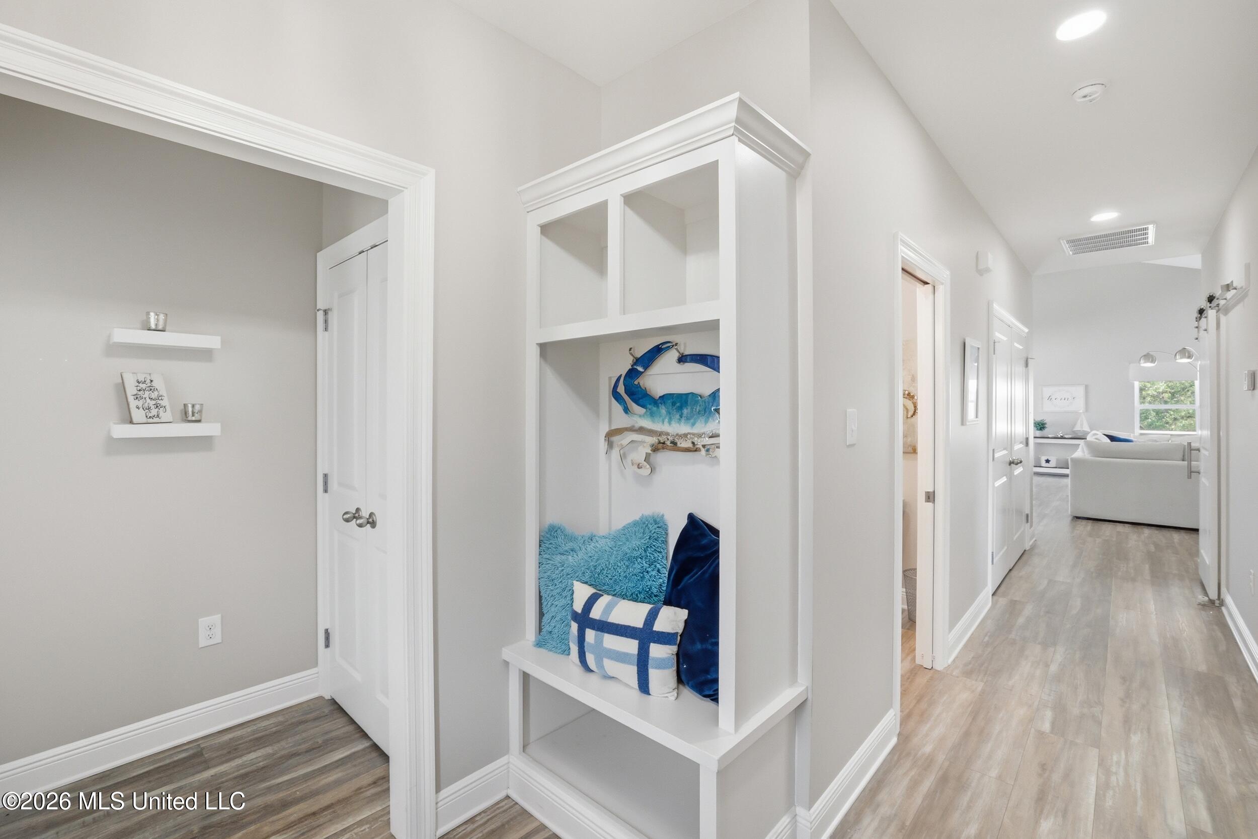 10093 East Shorecrest Road Biloxi, MS 39532 - Photo 9 of 56 16_r6__5098