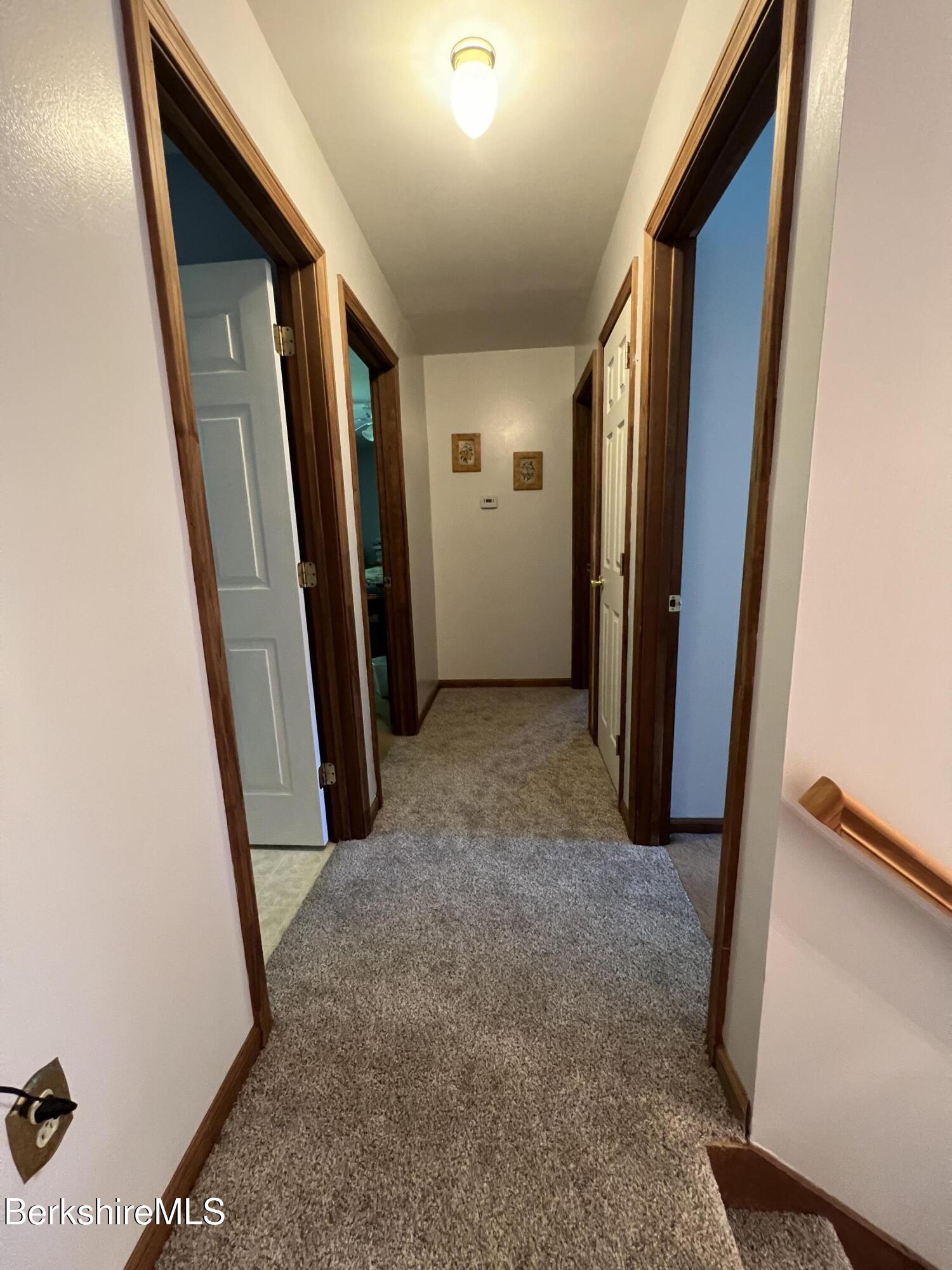 215 Partridge Road Pittsfield, MA 01201 - Photo 25 of 38