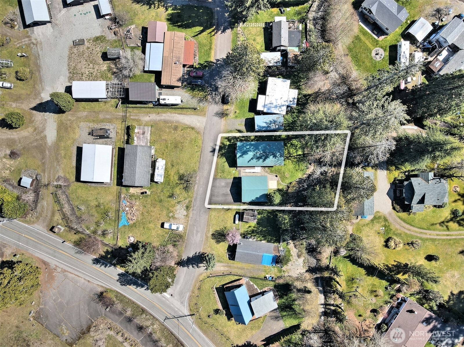 30 Brook Place Tahuya, WA 98588 - Photo 23 of 40 an aerial view of houses with outdoor space