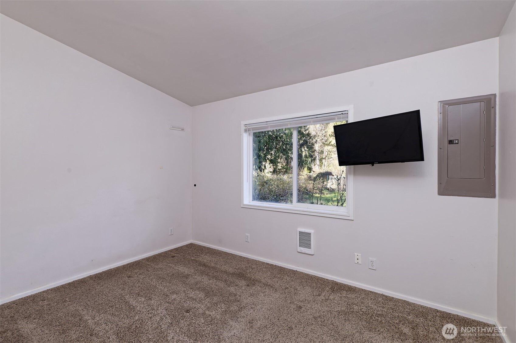 30 Brook Place Tahuya, WA 98588 - Photo 32 of 40 an empty room with windows