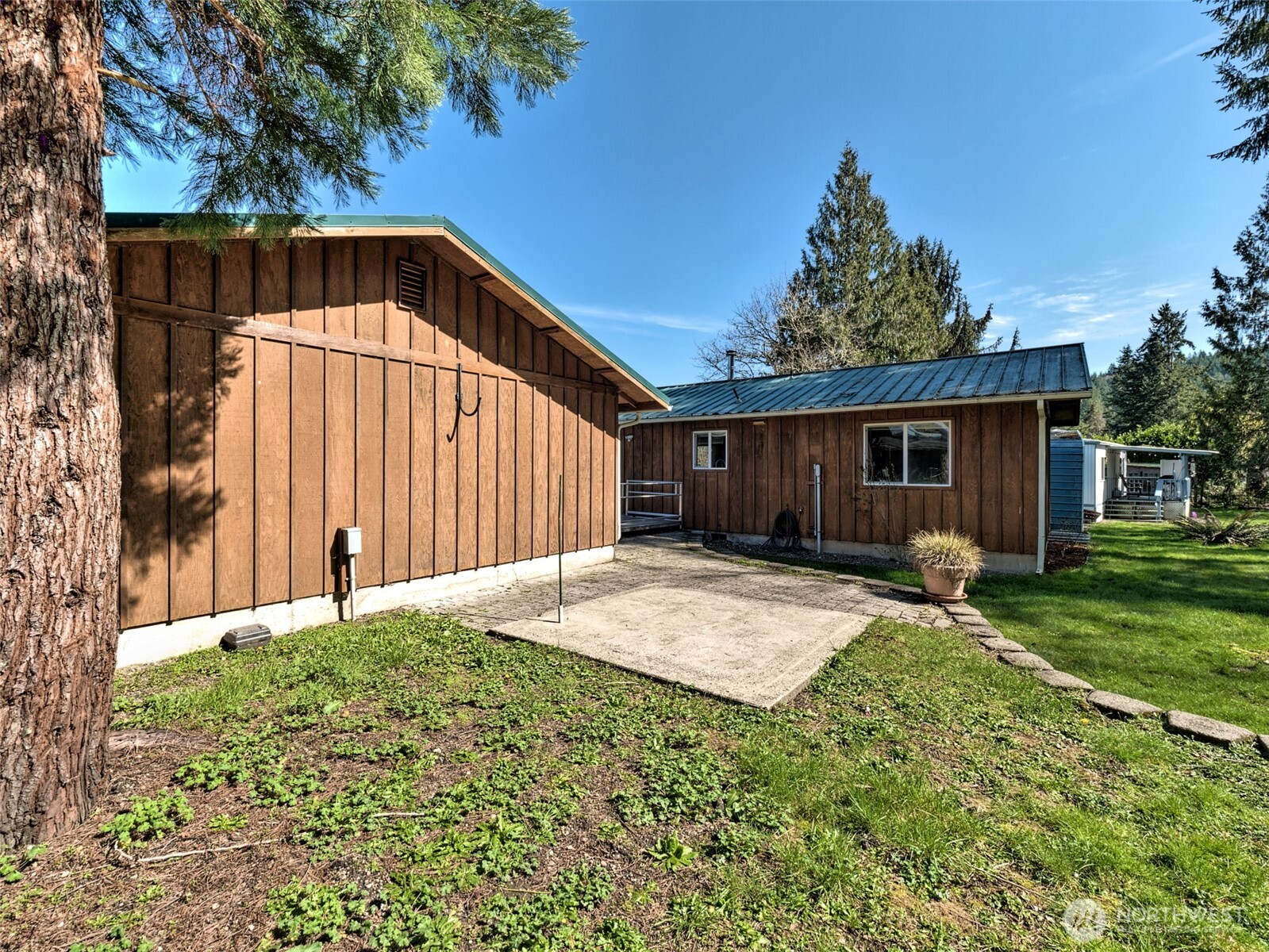 30 Brook Place Tahuya, WA 98588 - Photo 10 of 40 a backyard of a house