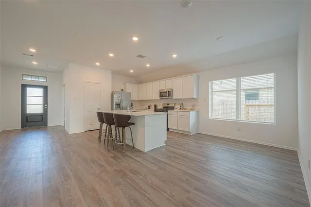 $2,000 | 5528 Knox Landing Drive, Rosenberg, TX 77469