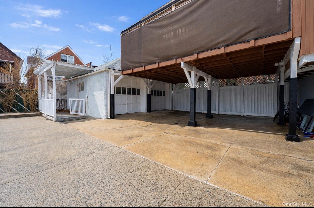 1925 Radcliff Avenue Bronx, NY 10462 - Photo 22 of 27 a view of a garage