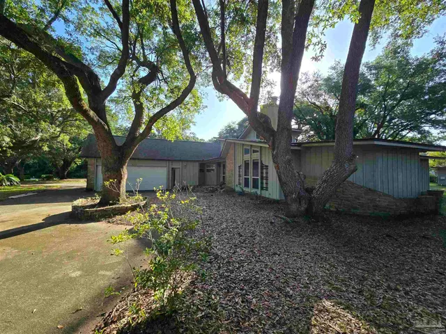 $273,600 | 7053 Gandy Drive, Navarre, FL 32566