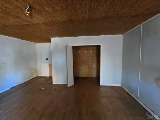 $273,600 | 7053 Gandy Drive, Navarre, FL 32566