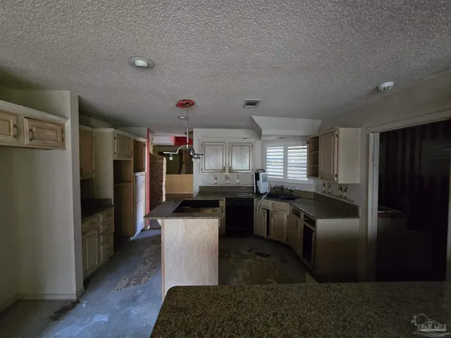 $273,600 | 7053 Gandy Drive, Navarre, FL 32566