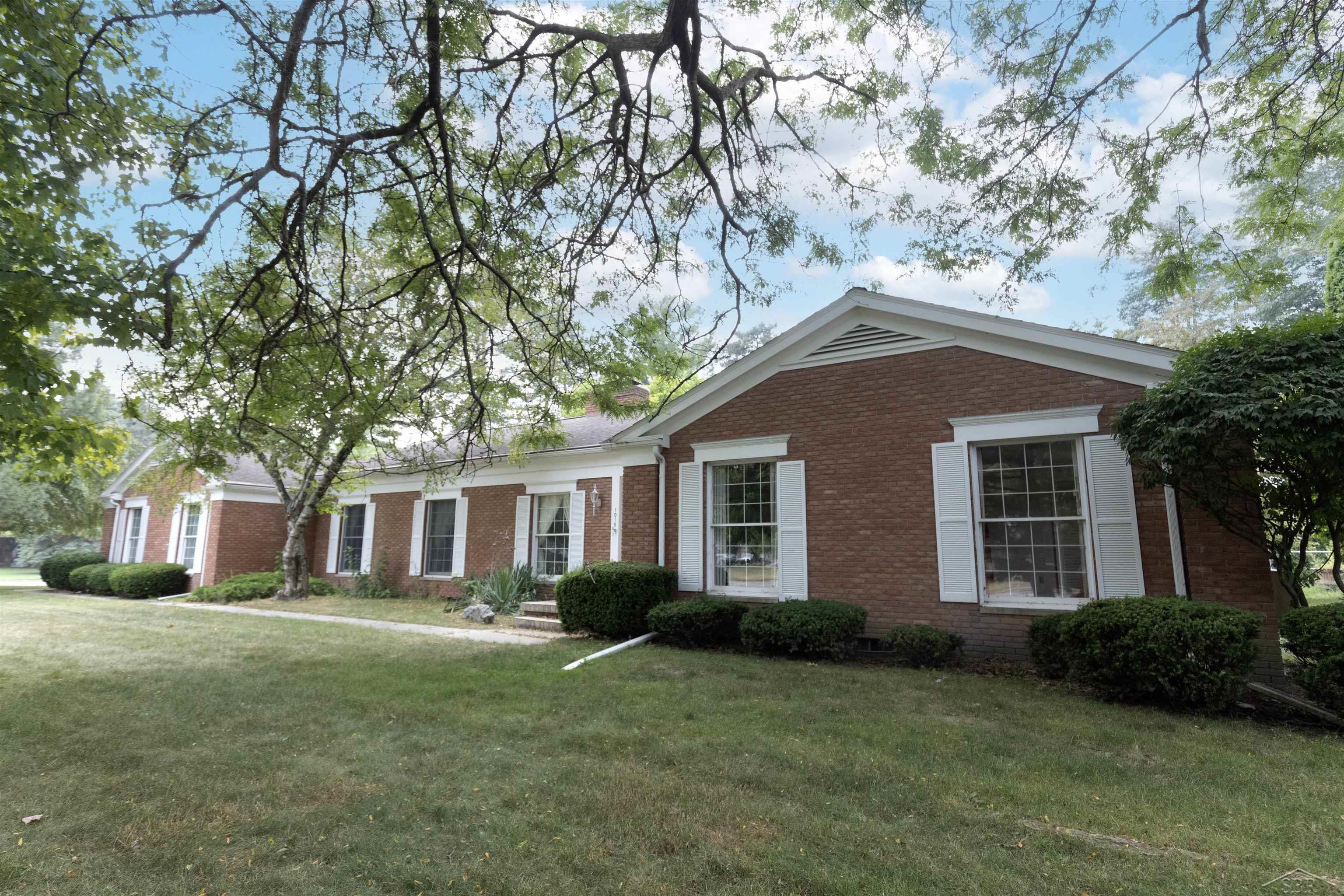 1019 Hemmeter Road Saginaw, MI 48638 - Photo 1 of 48