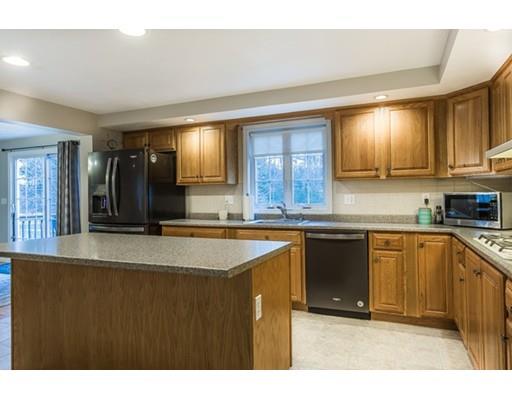 694 Locust Street Raynham, MA 02767 - Photo 9 of 30 Gallery Image 9