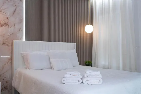 $998,000 | 10443 Ebb Tide Lane, Orlando, FL 32821