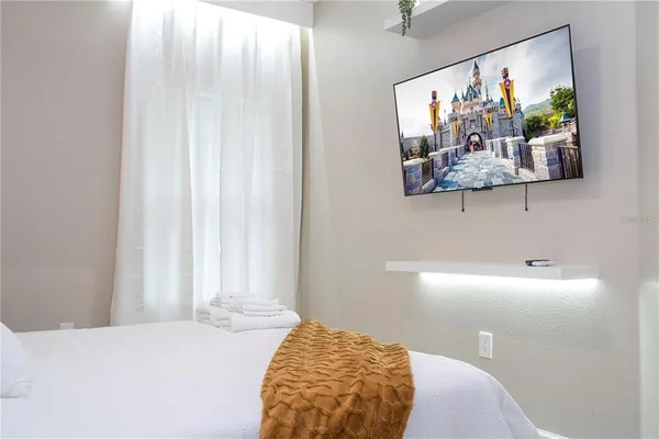 $998,000 | 10443 Ebb Tide Lane, Orlando, FL 32821