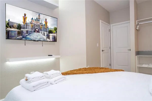 $998,000 | 10443 Ebb Tide Lane, Orlando, FL 32821