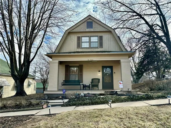 $139,900 | 1012 Logan Street, St. Joseph, MO 64505