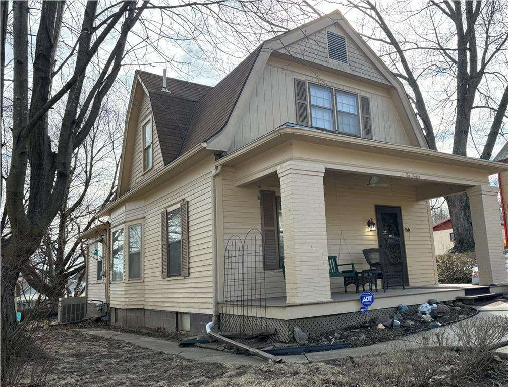 1012 Logan Street St. Joseph, MO 64505 - Photo 2 of 25
