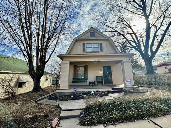 $139,900 | 1012 Logan Street, St. Joseph, MO 64505