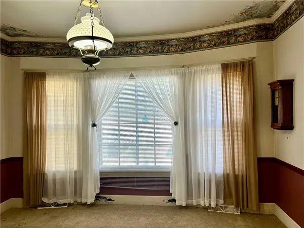 $139,900 | 1012 Logan Street, St. Joseph, MO 64505