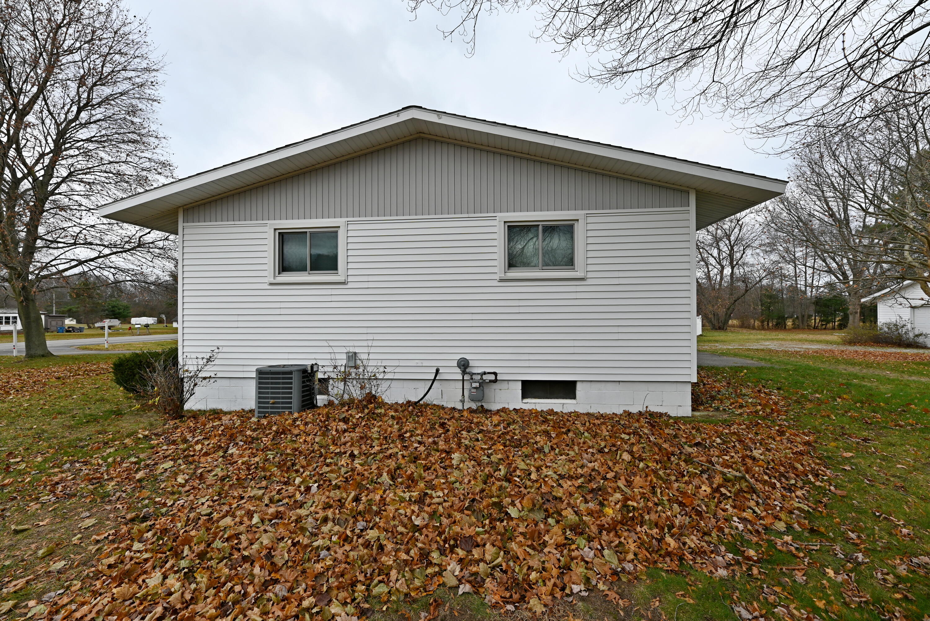 14231 State Road Nunica, MI 49448 - Photo 4 of 22 DSC_3131