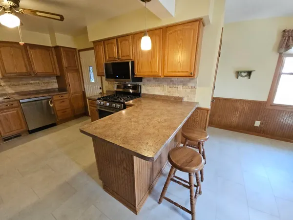 $485,000 | 7240 Maywood Avenue, Middleton, WI 53562