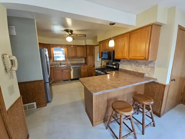 $485,000 | 7240 Maywood Avenue, Middleton, WI 53562