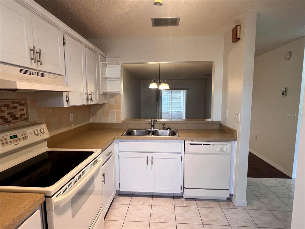 2928 Stillwell Court New Port Richey, FL 34655 - Photo 2 of 16