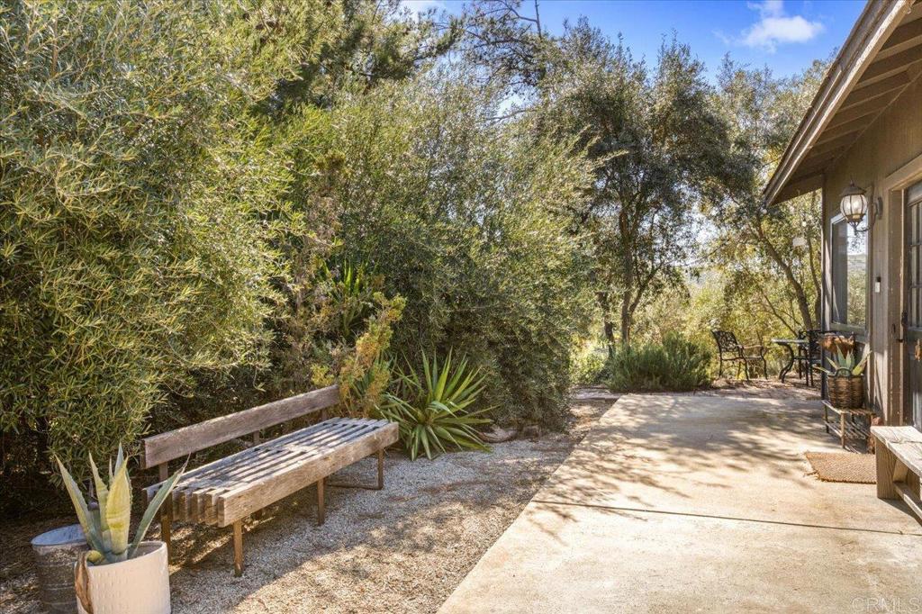 40707 Intrepid Road Hemet, CA 92544 - Photo 3 of 71