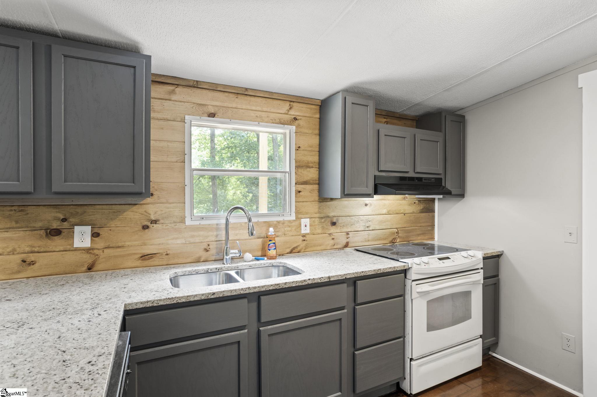 225 Wagon Ford Road Easley, SC 29640 - Photo 11 of 17