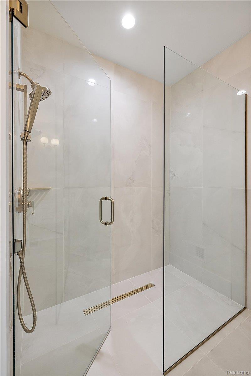 13459 Haddon Street Fenton, MI 48430 - Photo 49 of 84 Full bathroom featuring a marble finish shower and recessed lighting