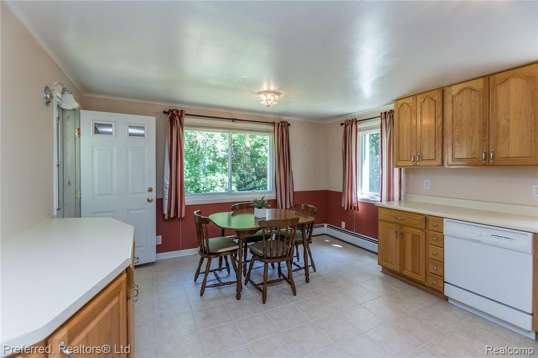 2740 Ridge Road White Lake, MI 48383 - Photo 7 of 35 DSC_7250.jpg