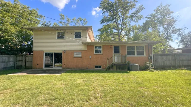 $259,000 | 159 Pleasant Drive, Chicago Heights, IL 60411