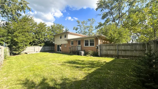 $259,000 | 159 Pleasant Drive, Chicago Heights, IL 60411