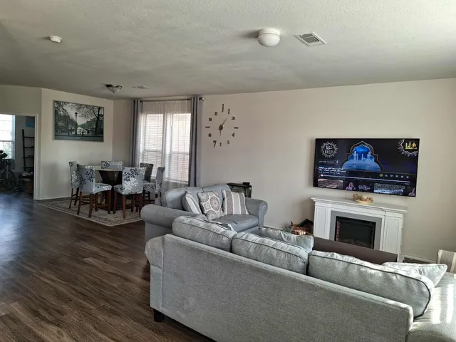 $332,000 | 4418 Windmill Run Drive, Houston, TX 77069