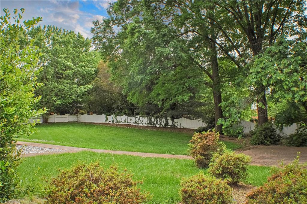 130 Waddington Road Clemmons, NC 27012 - Photo 4 of 17 Gallery Image 4