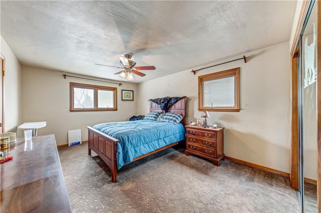860 Falck Road McKees Rocks, PA 15136 - Photo 9 of 25